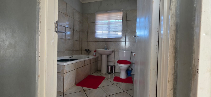 2 Bedroom Property for Sale in Keidebees Northern Cape